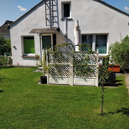 Gaestehaus Am Teich Raben Steinfeld Esterno foto