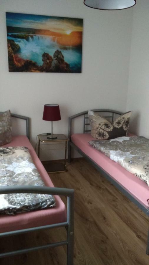 Gaestehaus Am Teich Raben Steinfeld Esterno foto